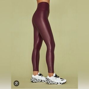 Carbon 38 High-Waisted Burgundy Leggings